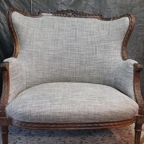 Garnissage d'un fauteuil louis xvi couleur gris étape 4